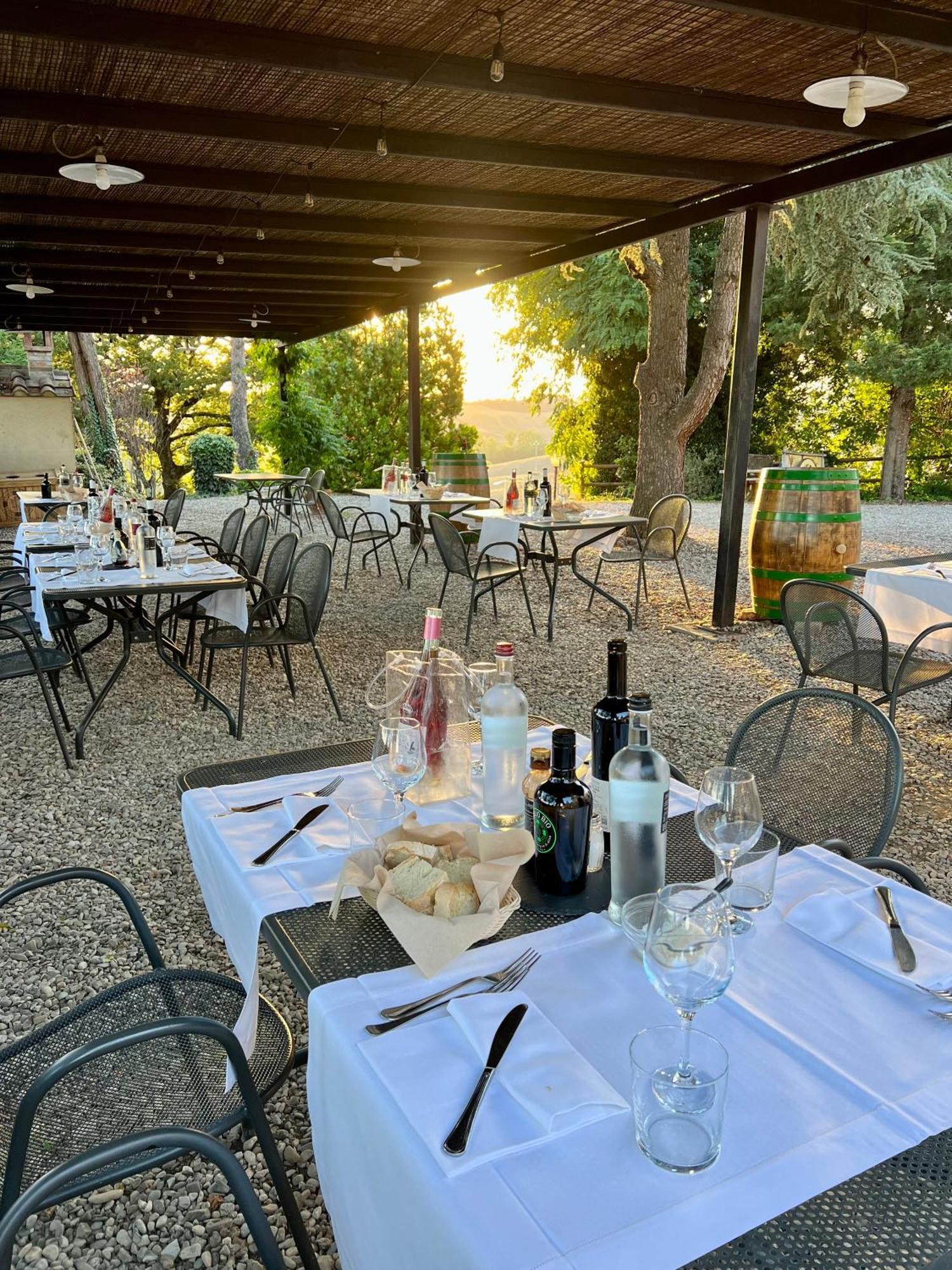 Agriturismo Pometti - Fattoria La Selva トレクアンダ エクステリア 写真